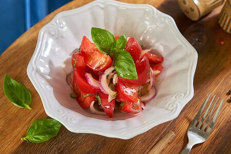 Узбекские помидоры со сладким ялтинским луком
