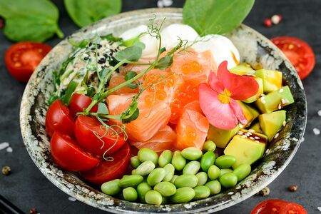 Поке с лососем