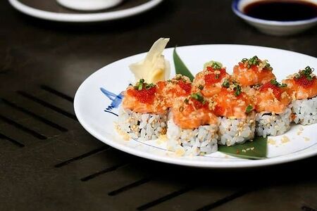 Острый с лососем