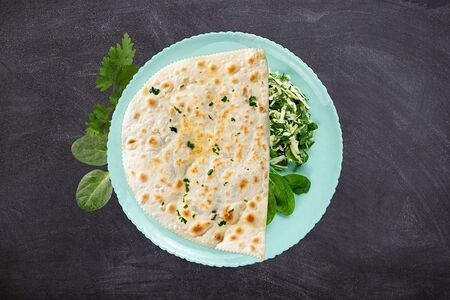 Янтык печёный с зеленью