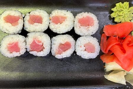 Классический ролл с Тунцом