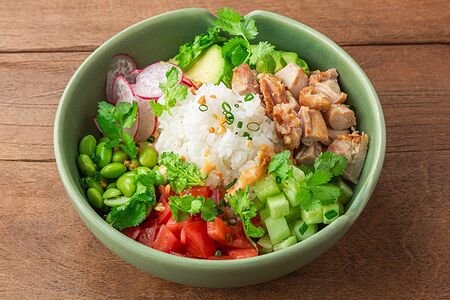 Поке с цыплёнком на мангале