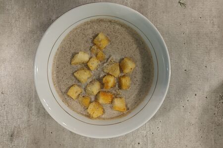 Суп-крем грибной