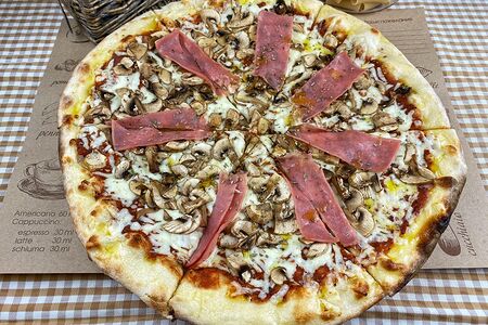 Ветчина и грибы