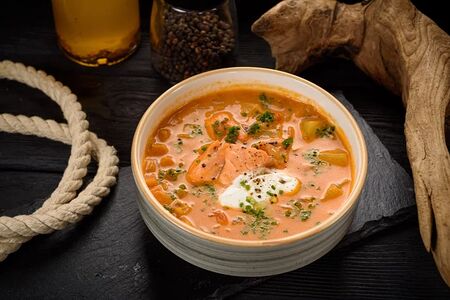 Рыбный суп из лосося