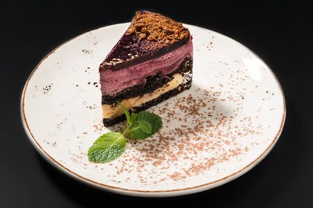 Торт черносмородиновый