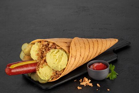 Рулле с финской сосиской