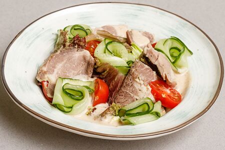 Салат с бужениной