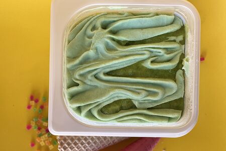 Мороженое Мохито в мини-ванне