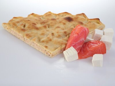 Осетинский пирог с горбушей и сыром