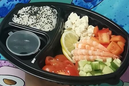 Салат Фитбокс с креветкой