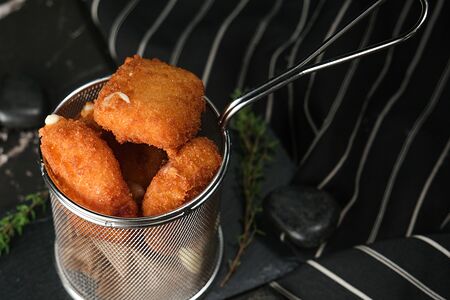 Сыр в беконе