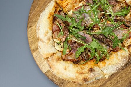 Острая пиццетта с говядиной