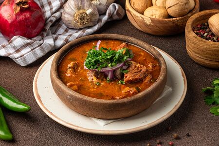 Чашушули из говядины на кеци