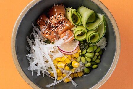 Большой боул с лососем