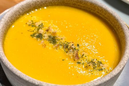 Тыквенный крем-суп с креветками