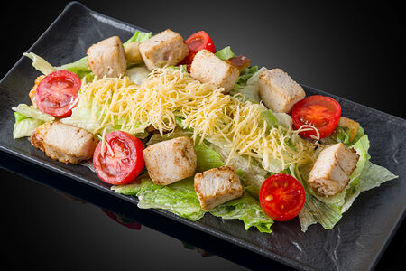 Салат Цезарь с курицей xl