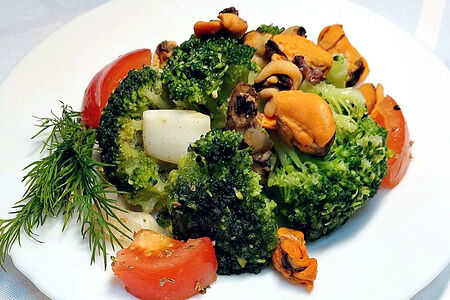 Брокколи с морепродуктами