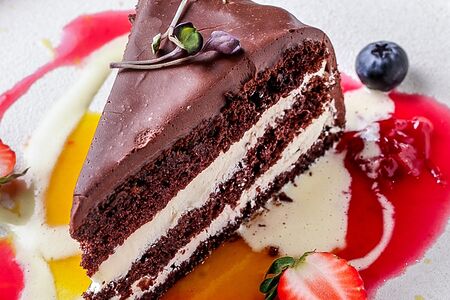 Шоколадный торт Захер