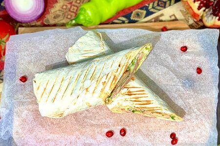 Шаурма из курицы на углях