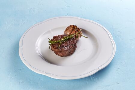 Медальон из говядины