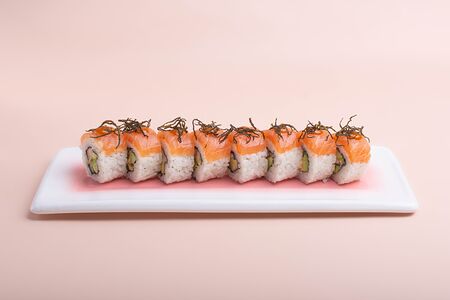 Острый лосось с соусом антикучо