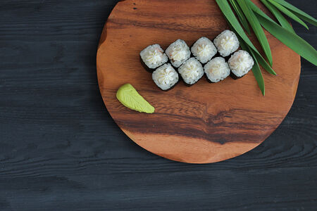 Маки с креветкой