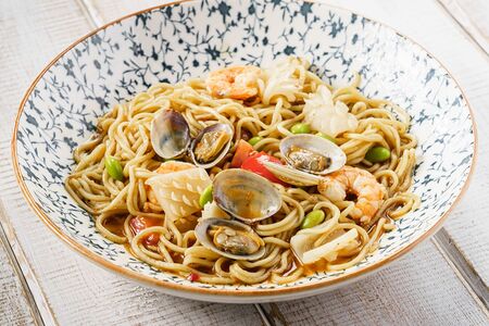 Лапша с морепродуктами