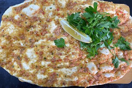 Ламаджо с фаршем