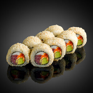 Ролл с тунцом и с икрой