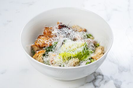 Цезарь с индейкой и анчоусами