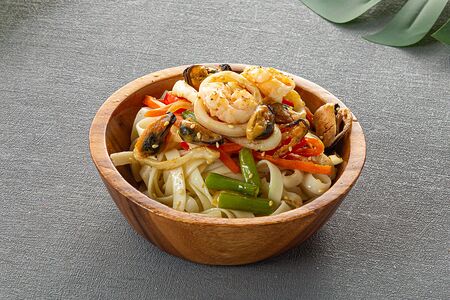 Удон с морепродуктами