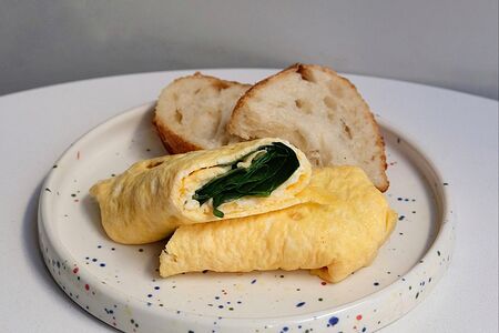 Омлет с моцареллой и шпинатом