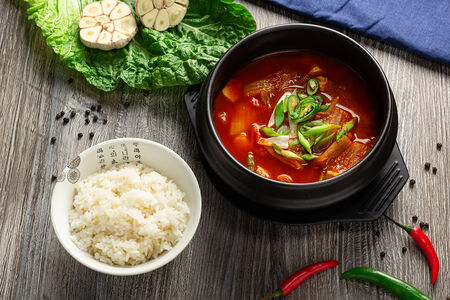 Кимчи Тиге суп с капустой кимчи