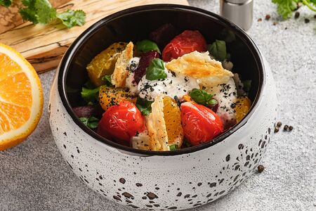 Овощной салат со страчателлой