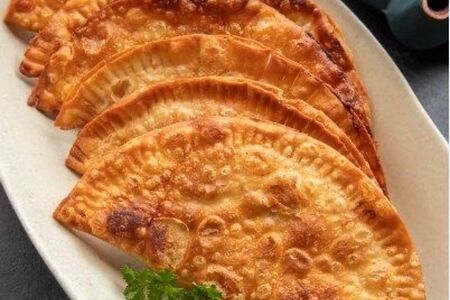 Чебурек с говяжьим мясом