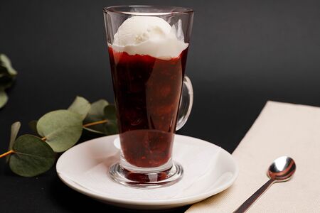 Ягодный Кисель с мороженым