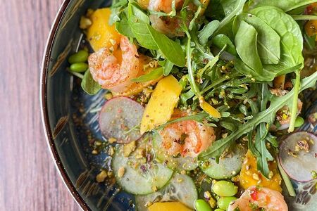 Салат с манго