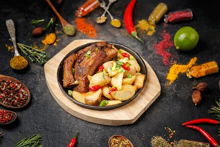 Ребра свиные с картофельными дольками