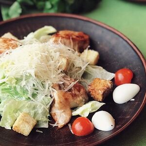 Цезарь с курицей