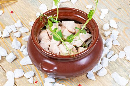 Гречка с цыпленком в горшочке