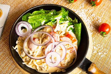 Куриное филе с вешенками в соусе блю чиз