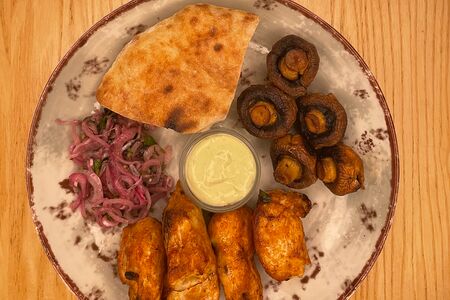 Куриная грудка с томатом на мангале