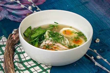 Фермерский цыпленок с лапшой