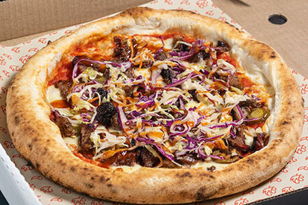 Пицца фирменная с брискетом