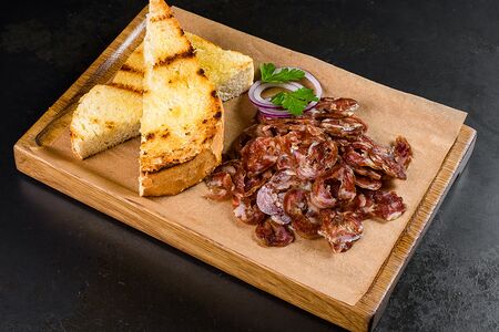 Сыровяленая домашняя колбаса