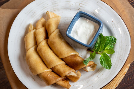 Блинчики со сметаной