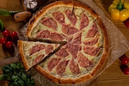 С ветчиной 33 см