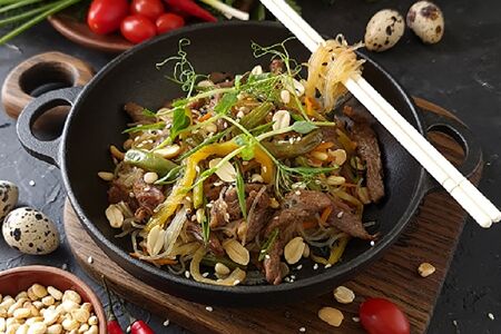 Вок по-тайски с говядиной