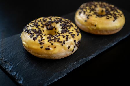 Донат банановый